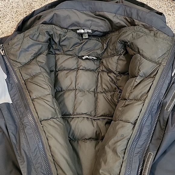 North Face winter rain jacket - Picture 3 of 3